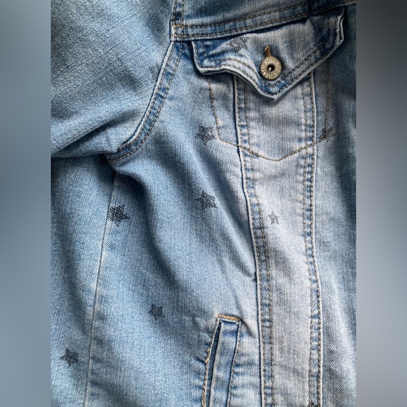 Jean jacket with stars and tiger face - Picture 6 of 14